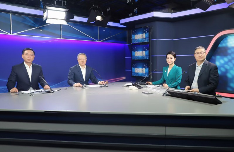 市财政局走进《政风热线》现场回应